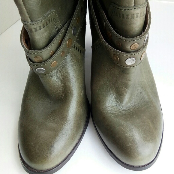 Fossil embellished strap ankle booties - Picture 7 of 8